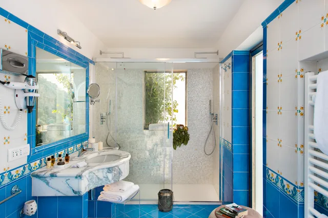 جناح جونيور، Hotel Villa Gabrisa 2/2