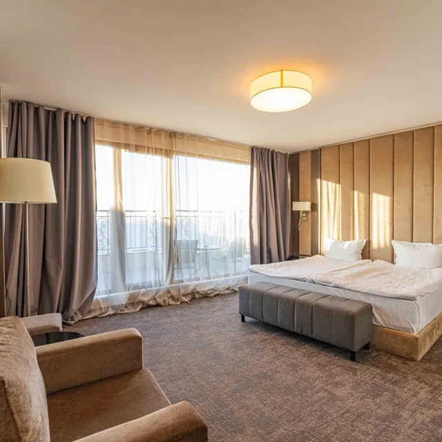 Deluxe, Double Bed, Side Sea View، Grand Hotel Sveti Vlas 3/9