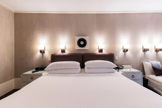 غرفة فاخرة بسرير كينج، City Club Hotel 3/4