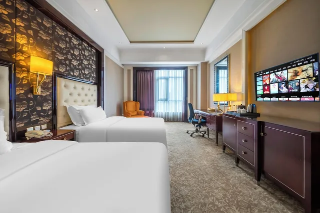 غرفة بسريرين منفصلين بإطلالة، Wyndham Grand Plaza Royale Palace Chengdu 3/3