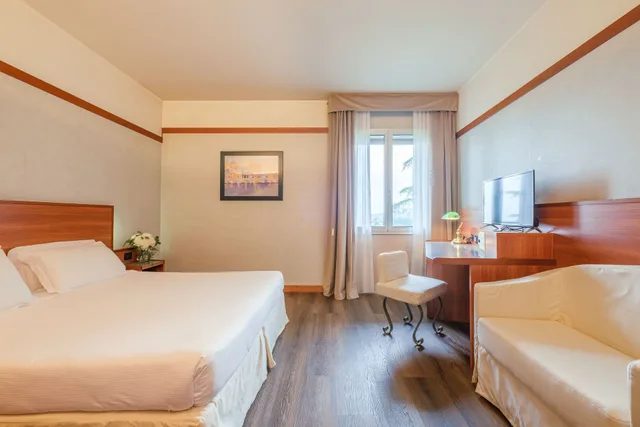 غرفة سوبيريور بسرير مزدوج، Shg Hotel Bologna 2/10