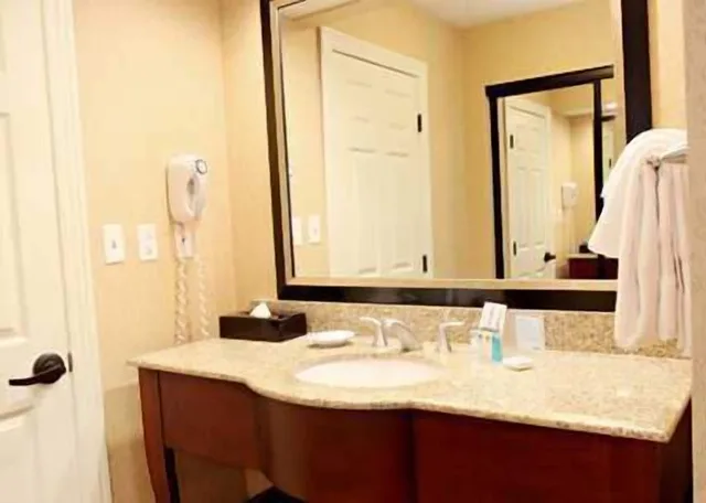 جناح بسريرين كوين مع أريكة لذوي الإعاقة، Hampton Inn Salt Lake City North 9/10