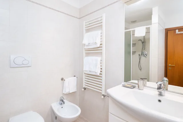 شقة عائلية بسرير كوين مع أريكة، Residence Ca Foscolo 2/5