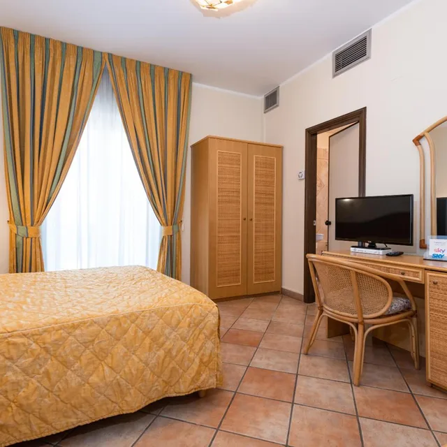 غرفة قياسية بسرير مزدوج أو سريرين منفصلين، Hotel Ristorante Il Ceppo 4/8