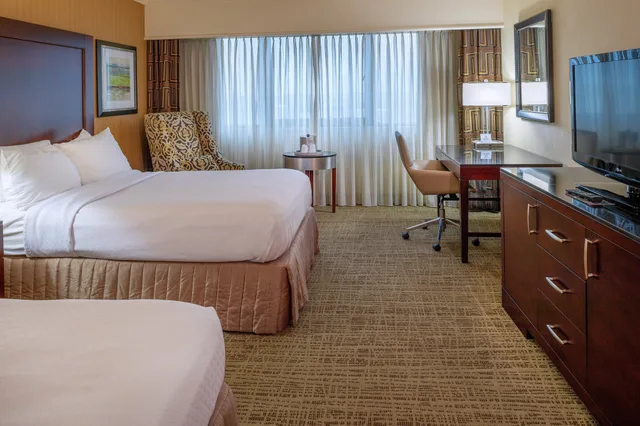 غرفة قياسية بسريرين مزدوجين، Crowne Plaza St. Louis Airport 5/10