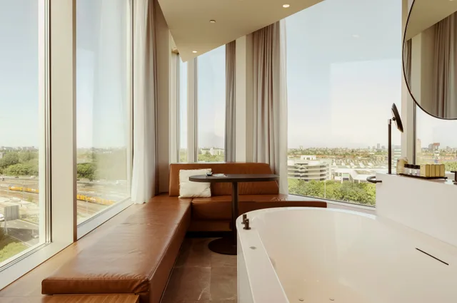 جناح، Van der Valk Hotel Amsterdam Zuidas 5/6