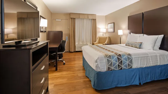 غرفة قياسية بسرير كوين، Best Western Annapolis 1/4