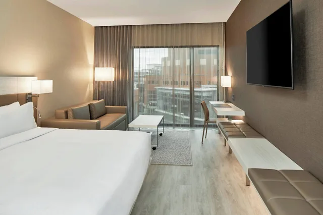 غرفة بسرير كينج، AC Hotel by Marriott Greenville 1/3