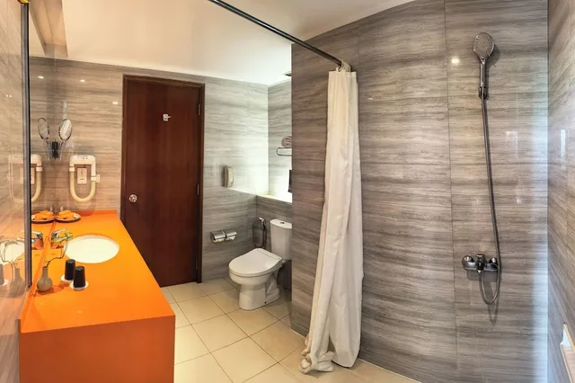 غرفة كلوب تنفيذية بسرير كوين للمدخنين، Hotel Grand Candi Semarang 5/5