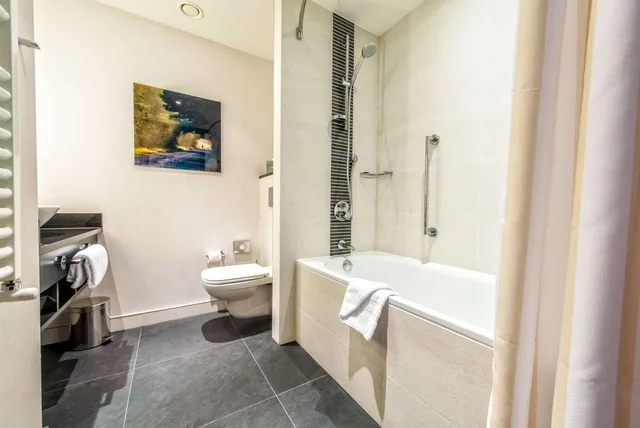 غرفة ركنية بسرير فردي، Hilton Garden Inn Krakow Airport 2/3
