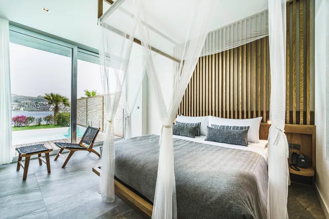Presidential, Suite, 1 Double and 4 Single Beds, Cape Bodrum Luxury Hotel Beach 1/1