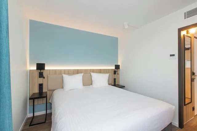 غرفة ديلوكس بسرير كينج، Four Points by Sheraton Reims Cathedrale 1/3