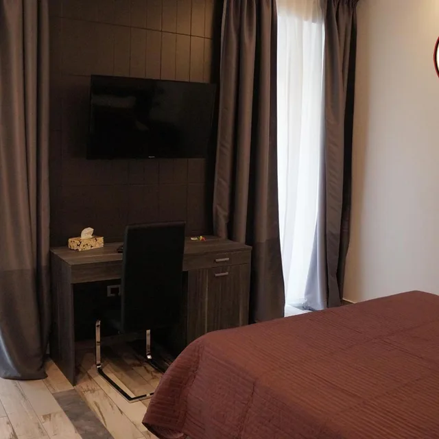 غرفة بسرير كينج بشرفة، B&B Palazzo Irma 1/9