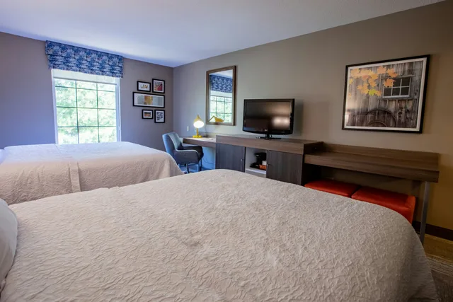 غرفة بسريرين كوين، Hampton Inn Hadley-Amherst Area 2/3