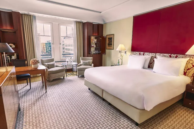 غرفة سوبيريور ديلوكس بسرير كينج، Hotel Adlon Kempinski Berlin 1/1