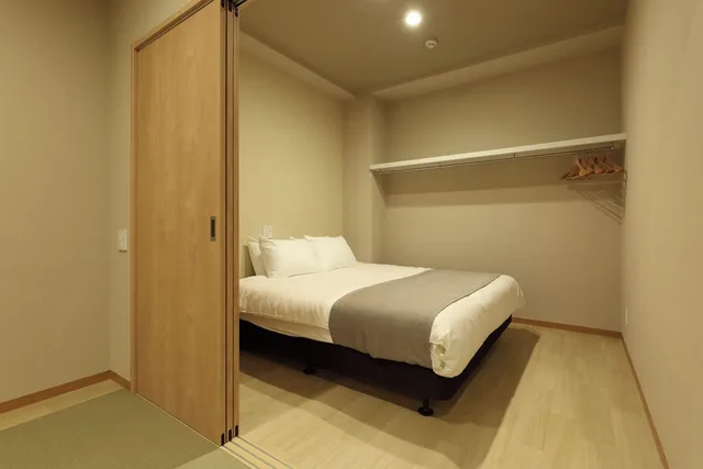 جناح كومفورت بفرشتي فوتون وسرير كوين بغرفة نوم واحدة بجاكوزي، Randor Residential Hotel Kyoto Suites 3/6
