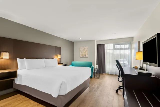 غرفة بسرير كوين، Best Western Plus Hotel St Jerome 2/5