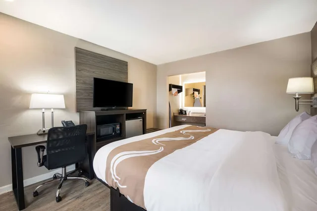 غرفة بسرير كينج، Quality Inn Gastonia East 4/6