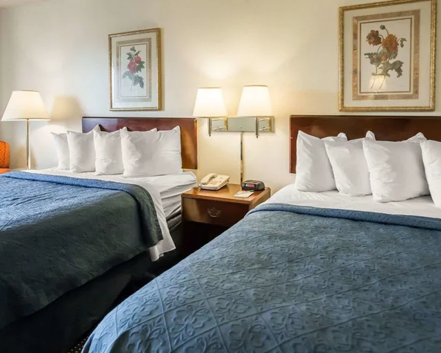 غرفة قياسية بسريرين كوين، Quality Inn Dundee, MI 3/5