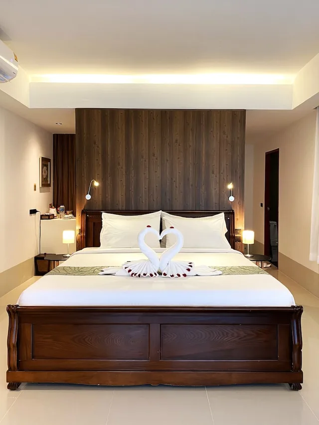 غرفة ديلوكس تنفيذية بسرير كينج بإطلالة على المسبح، L Esprit de Naiyang Beach Resort 3/4