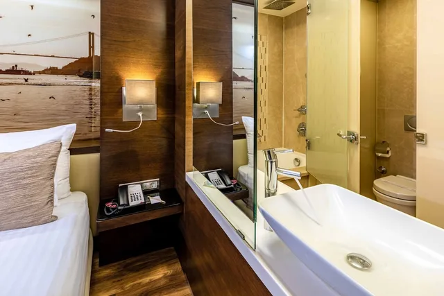 غرفة قياسية بسرير كوين، Levni Hotel Istanbul 7/10