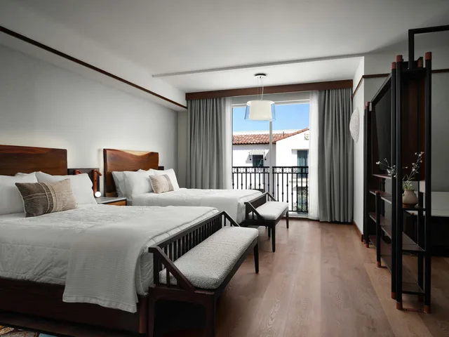 غرفة بسريرين كوين بإطلالة على الفناء، Sanctity Hotel Rancho Cucamonga Tapestry Collection Hilton 1/4