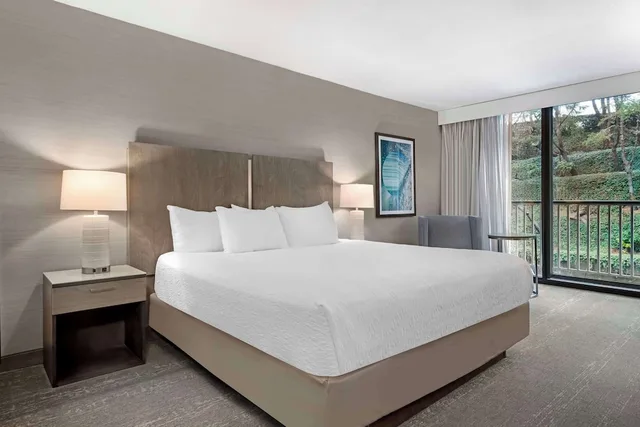 غرفة قياسية بسرير كينج، Best Western Plus Agate Beach Inn 3/6