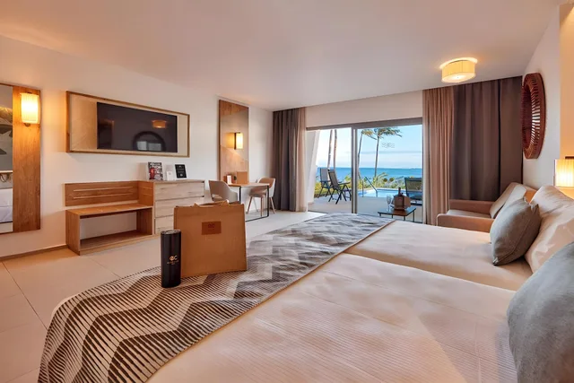 Elite, Swim Up, Club, Junior Suite, King Bed، Hotel Riu Palace Mauritius All Inclusive Adults Only 2/5