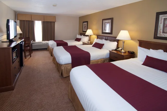 غرفة قياسية بسرير كينج، Best Western Plus Albert Lea I-90/i-35 Hotel 1/5