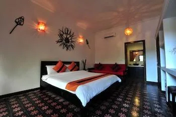 غرفة ديلوكس بسرير مزدوج بإطلالة على المسبح، La Niche d Angkor Boutique Hotel 2/3