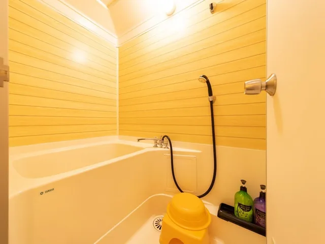 غرفة يابانية بفرشتي فوتون بأرضية تاتامي، HANAMAKI ONSEN HOTEL KOYOKAN 1/1