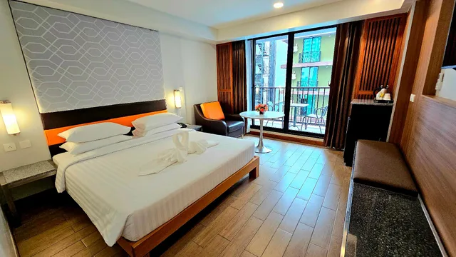 غرفة غراند بسرير مزدوج أو سريرين منفصلين للمدخنين، DYNASTY GRANDE HOTEL 1/1