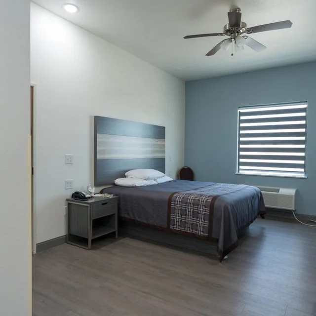 استوديو ديلوكس بسرير كينج، Texas Bungalows Hotel and Hotel Que at i35 Austin Pflugerville 1/5