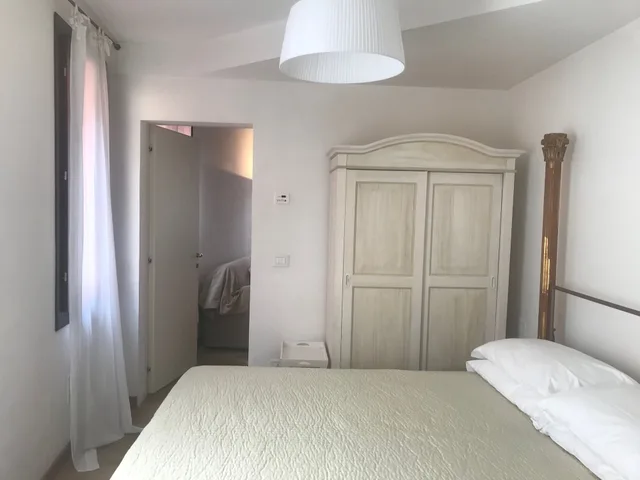 شقة بسرير كوين بغرفة نوم واحدة، Contemporary Apartment In Venice Ff 1/4