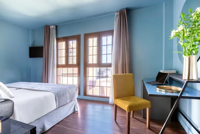 غرفة قياسية بسرير مزدوج مع سرير إضافي، Pamplona Catedral Hotel 3/5