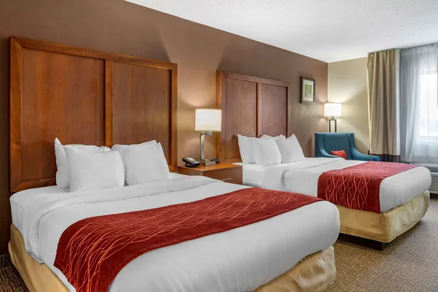 غرفة قياسية بسريرين كوين، Comfort Inn and Suites Lawrenceburg, IN 1/3