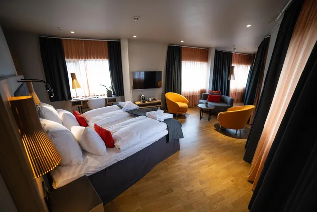 جناح جونيور، Clarion Hotel The Edge 6/10