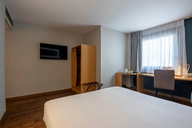 غرفة بسرير مزدوج لذوي الإعاقة، Travelodge Alicante Puerto 5/10