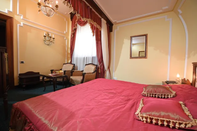 غرفة بسرير مزدوج بإطلالة على النهر، Hotel Leopold I 1/5