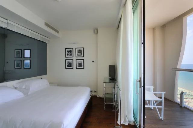 Superior, Suite, Queen Bed, Sea View, Sofa, Excelsior Hotel, Spa & Lido 2/10