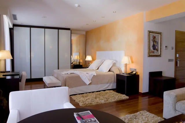 جناح جونيور بجاكوزي بحوض استحمام، Mirador de Dalt Vila Relais Chateaux 6/10