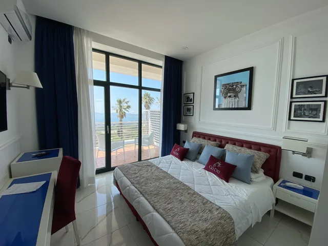 غرفة قياسية بإطلالة على البحر مفردة بسرير مزدوج، Hotel Gli Dei 1/1