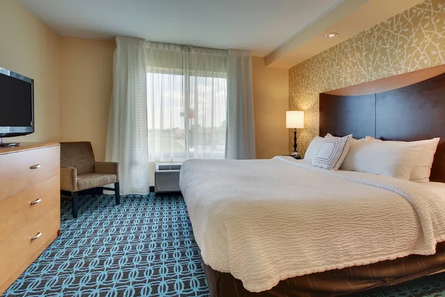 استوديو بسرير كينج مع أريكة لذوي الإعاقة، Fairfield Inn Suites By Marriott Ottawa Starved Rock Area 1/6