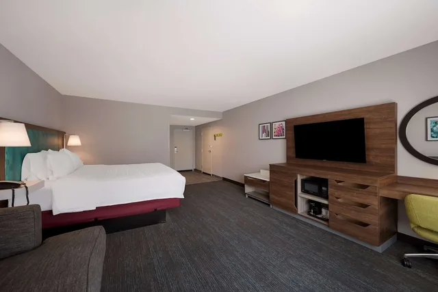 جناح استوديو بسرير كينج، Hampton Inn Detroit Southfield 2/3