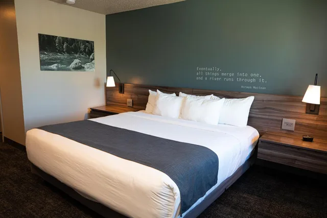 غرفة بسرير كينج، Ruby River Hotel 1/7
