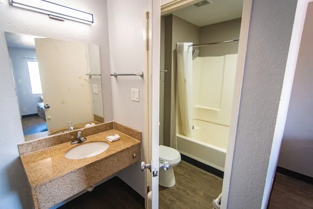 Standard, 2 Double Beds, Motel6 Ft. Pierce, FL 9/10