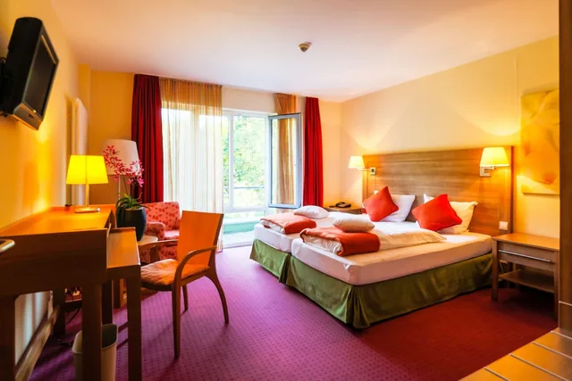 غرفة سوبيريور عائلية بسريرين كوين، Nashira Kurpark Hotel 1/3