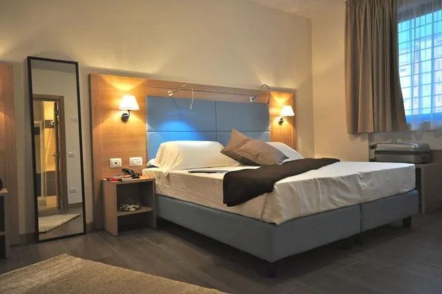 غرفة قياسية مفردة بسرير مزدوج، Hotel 325 Tor Vergata 1/1
