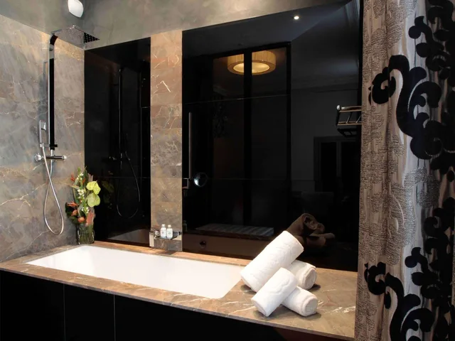 جناح ديلوكس بسرير مزدوج بشرفة، La Cour des Consuls Hotel & Spa Toulouse - MGallery Collection 4/4