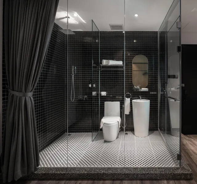 Premium, Suite, King Bed, Bathtub, Modern Hotel Georgetown 8/8